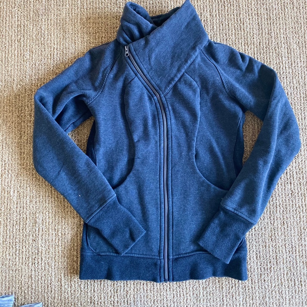 Lululemon women’s fleece zip sweatshirt
